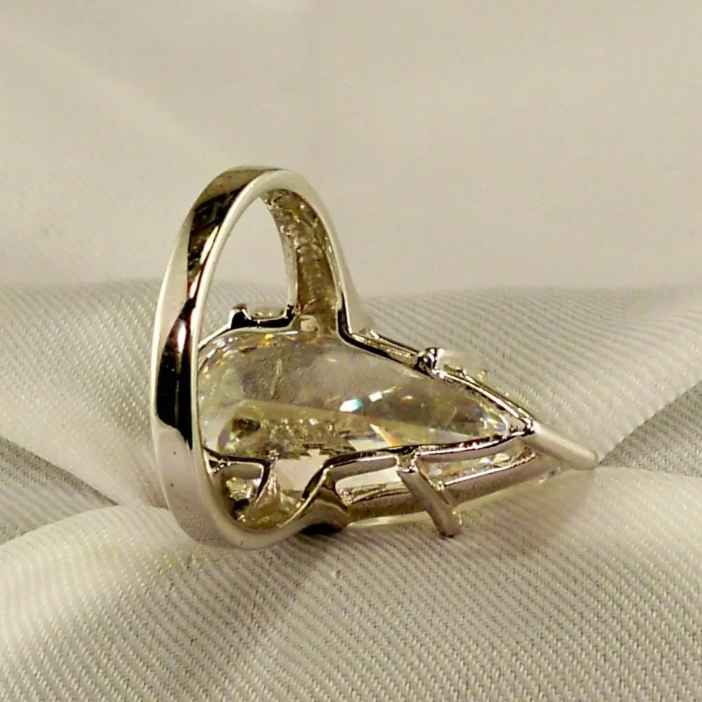 N/A teardrop cut